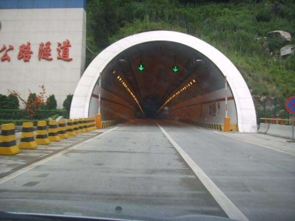 高速公路隧道機電設備與環境安全監控系統，給個報價！